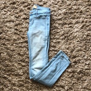 Hollister Super Skinny Jeans
